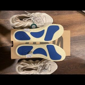 Adidas yeezy . Yeezy 450 "Cloud White" sneakers light gray